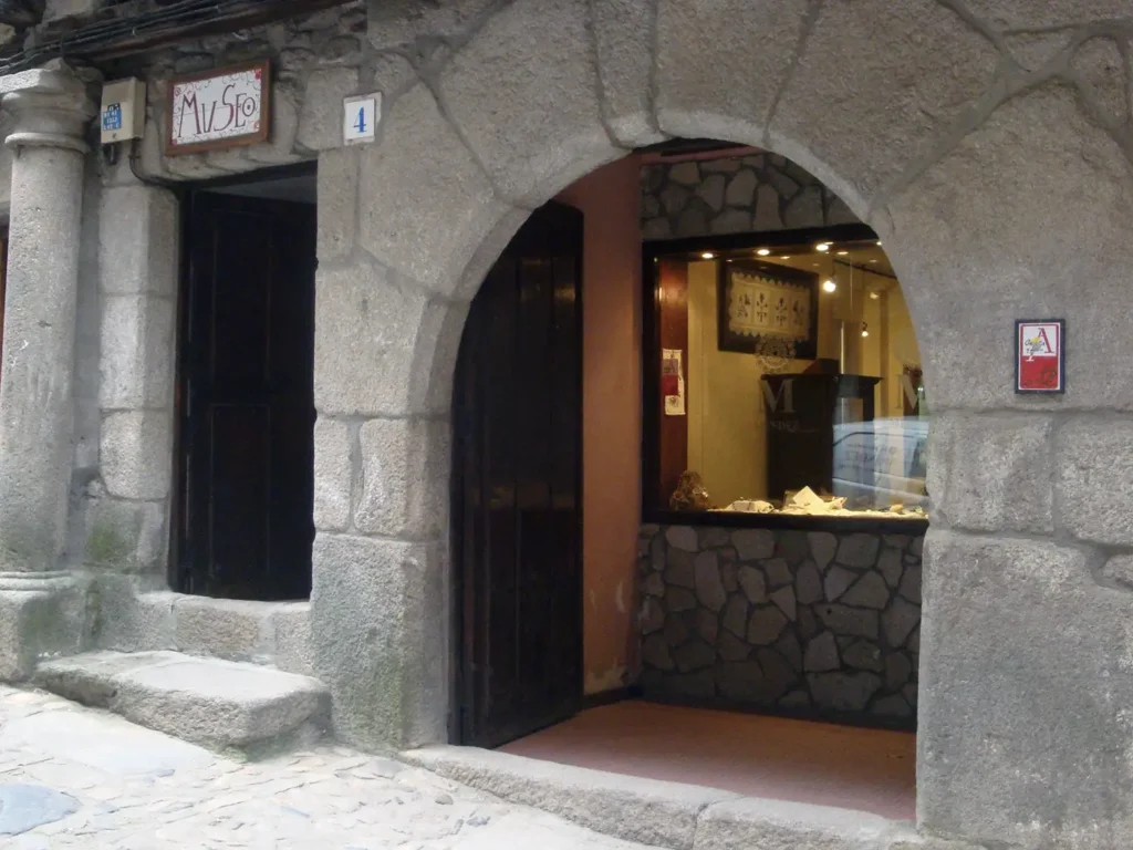 Museo del Traje Típico Albercano