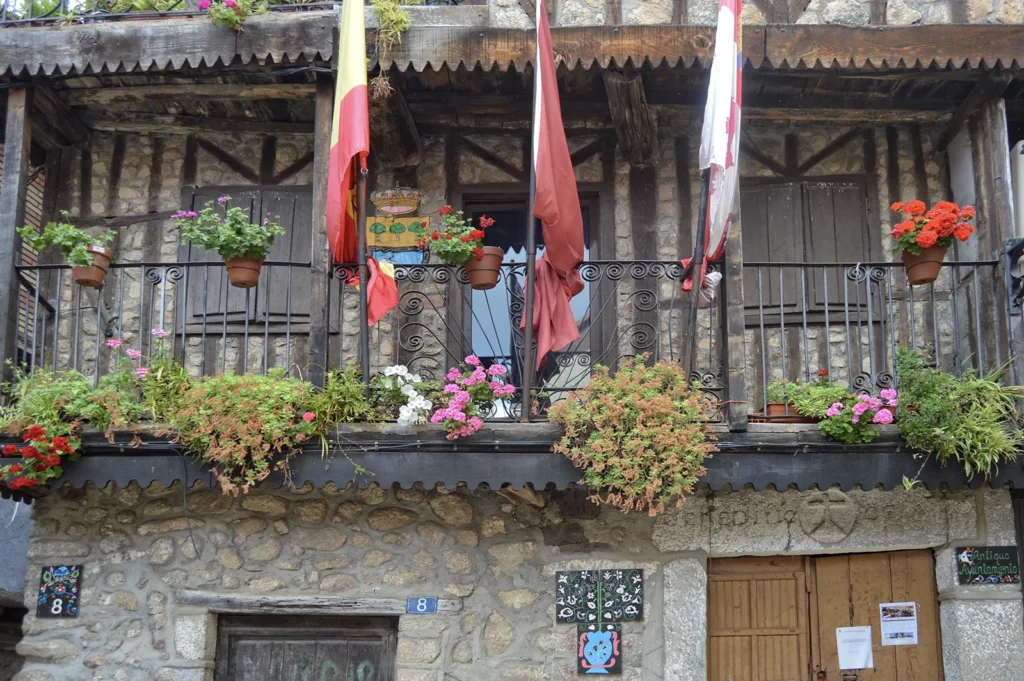 Madroñal sierra de francia ayuntamiento cerca